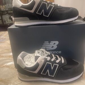 New Balance 574 big kids sneakers size 5.5 also women’s size 7